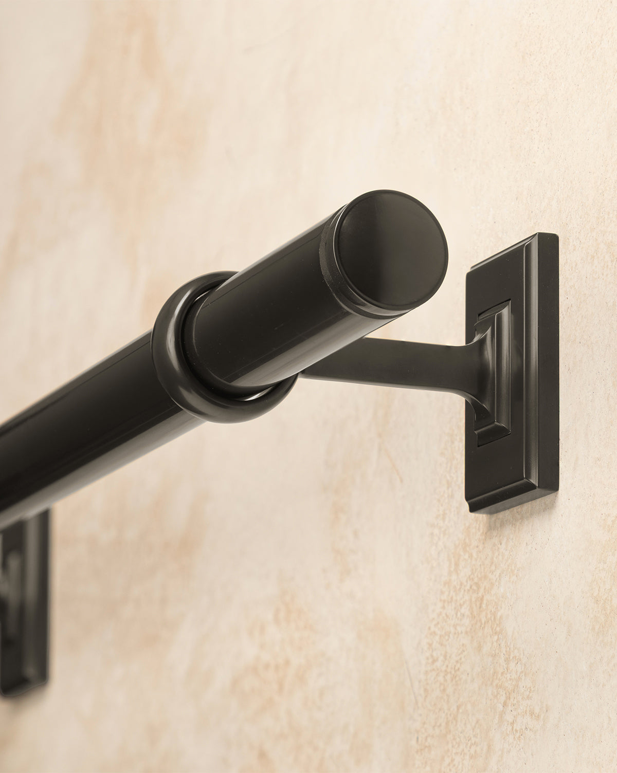 Adjustable Drapery Rod