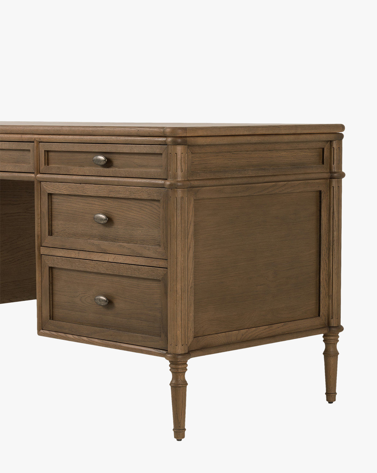 Aleksi Executive Desk