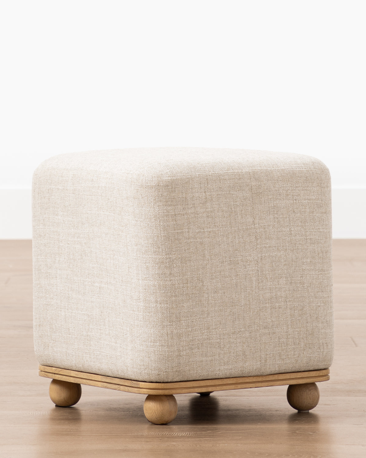 Arie Ottoman