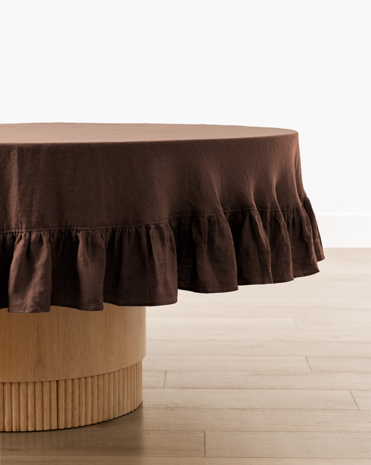 Catania Linen Ruffle Tablecloth