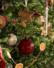 Classic Christmas Tree hidden