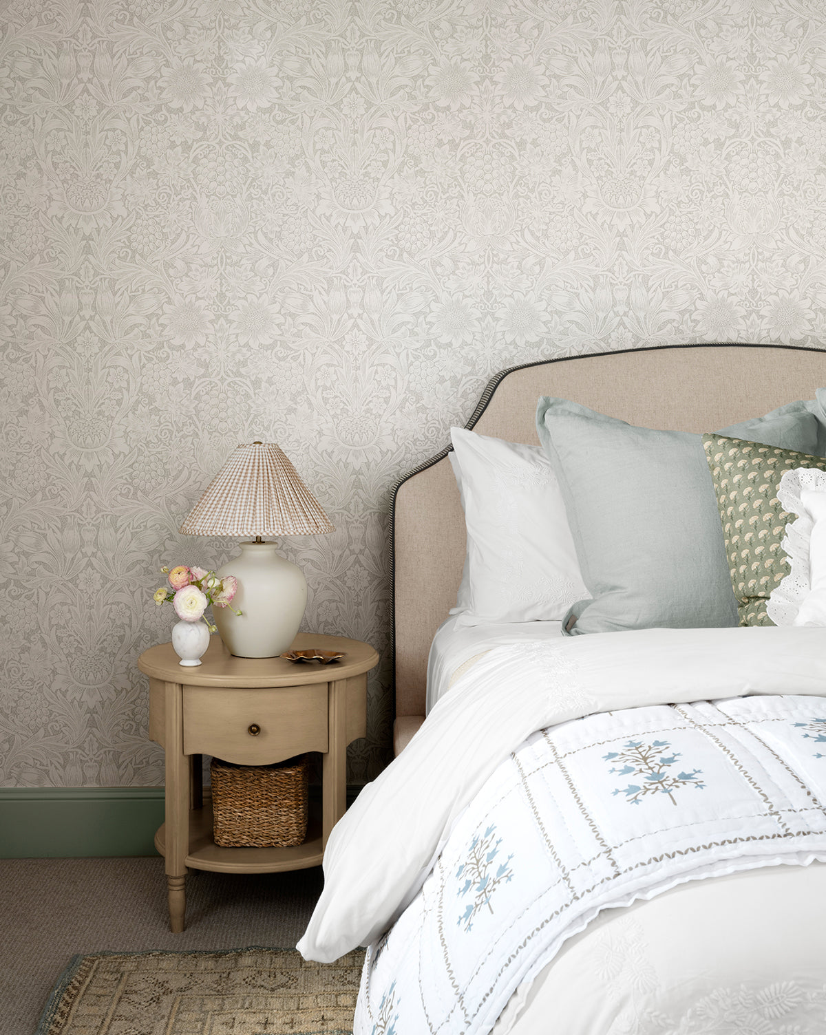 Bronwyn Table Lamp